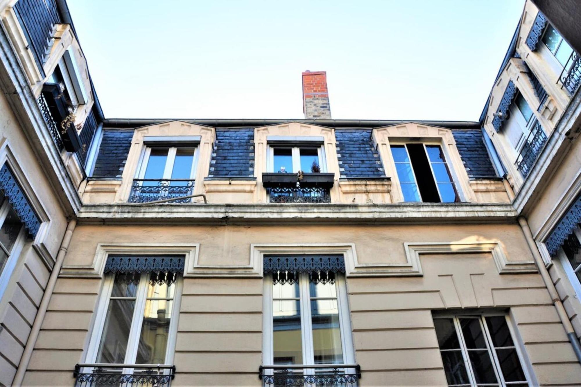 Le Bleu Hypercentre Presque Ile Lyon